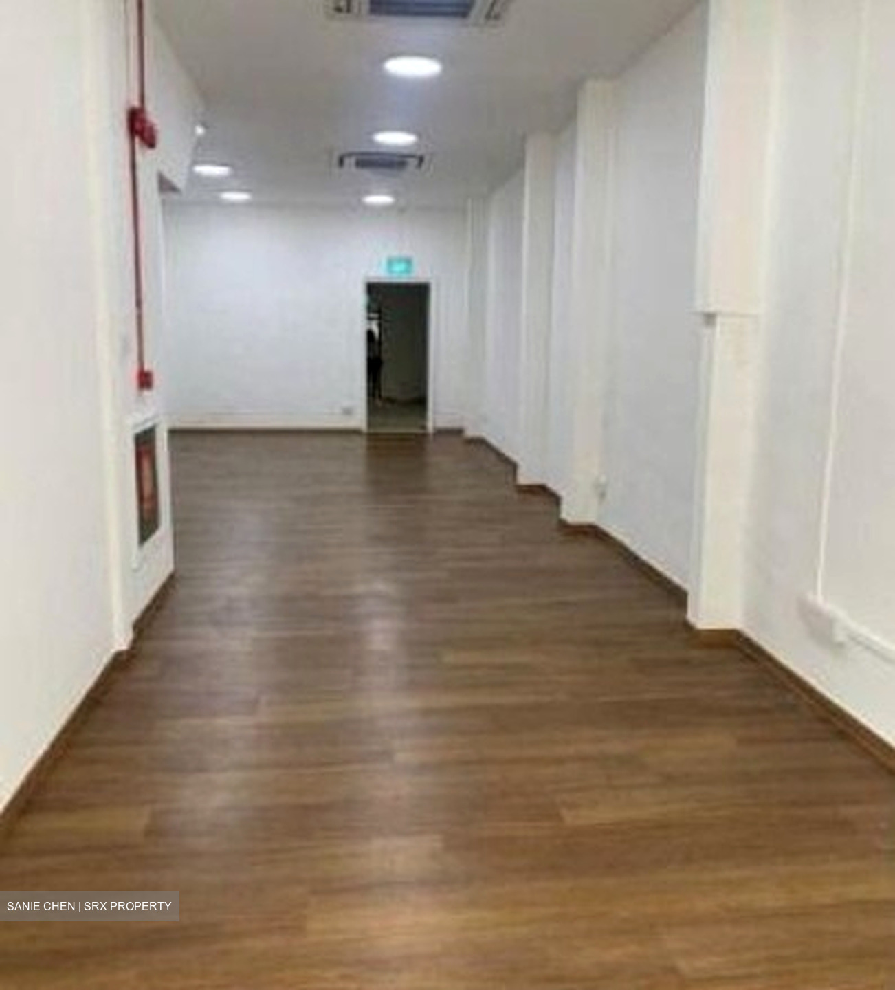 Geylang Road (D14), Retail #487339551